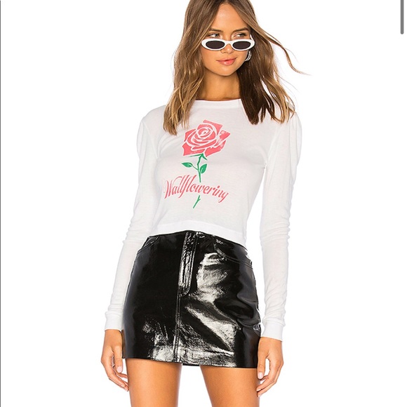 WILDFOX Couture Wallflowering Mia Long Sleeve Crop Graphic - Picture 1 of 11